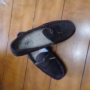 10 UGG Australia Dakota moccasins espresso color size 61/2 gently used cond…